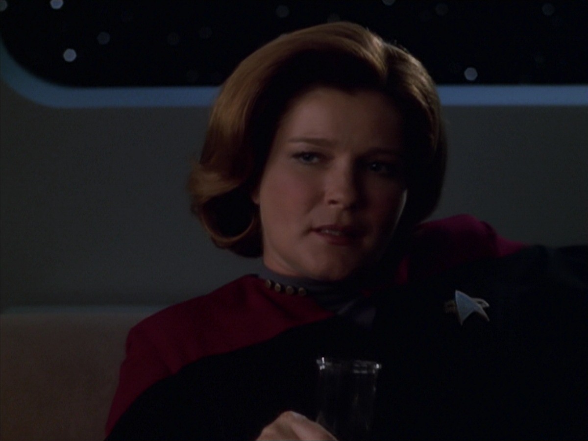 extant_StarTrek_VOY_7x11-Shattered_3575.jpg