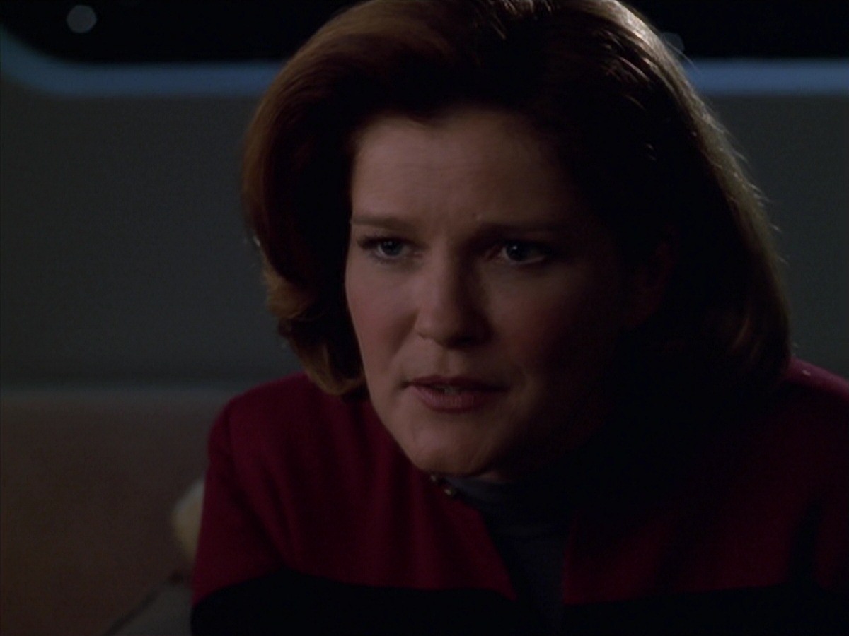 extant_StarTrek_VOY_7x11-Shattered_3580.jpg