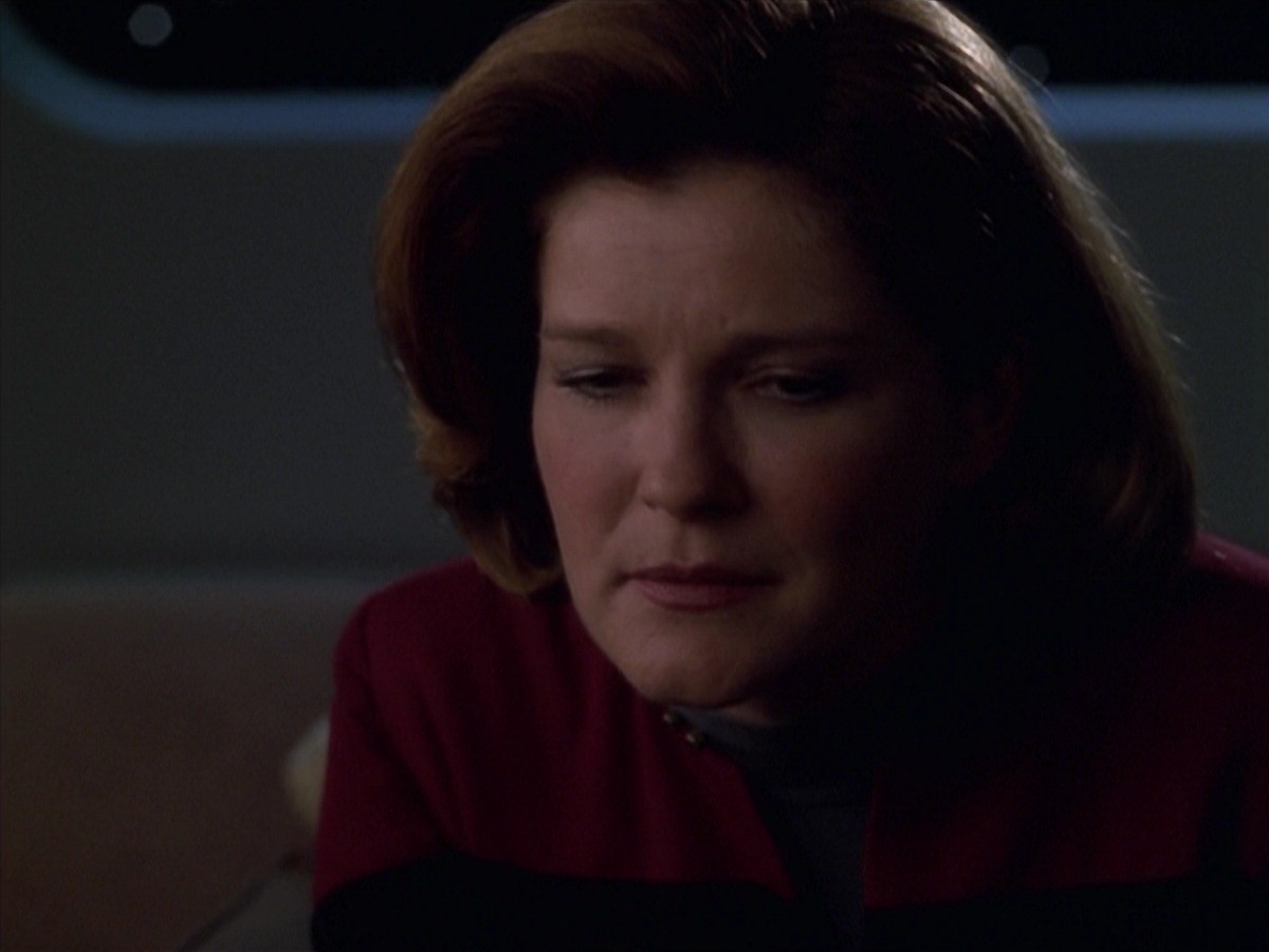extant_StarTrek_VOY_7x11-Shattered_3586.jpg