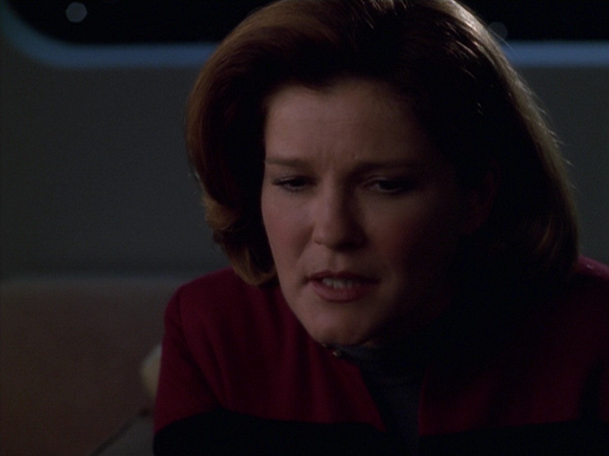 extant_StarTrek_VOY_7x11-Shattered_3589.jpg