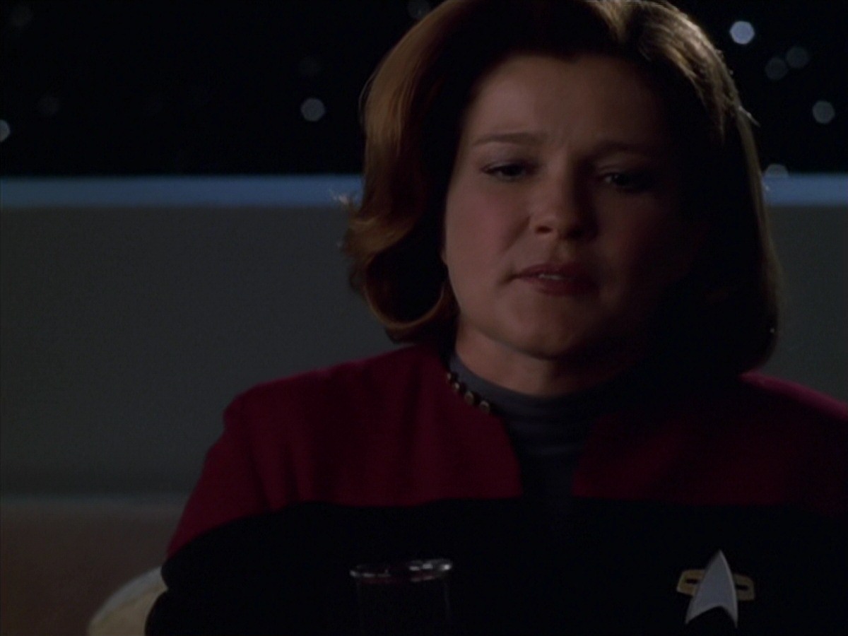 extant_StarTrek_VOY_7x11-Shattered_3593.jpg