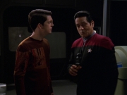 Filename=extant_StarTrek_VOY_7x11-Shattered_0111.jpg
Filesize=129KiB
Dimensions=1200x900
Date added=Jan 14, 2020 extant_StarTrek_VOY_7x11-Shattered_0111.jpg
