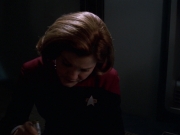 Filename=extant_StarTrek_VOY_7x11-Shattered_0135.jpg
Filesize=108KiB
Dimensions=1200x900
Date added=Jan 14, 2020 extant_StarTrek_VOY_7x11-Shattered_0135.jpg