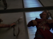 extant_StarTrek_VOY_7x11-Shattered_0819.jpg