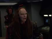 extant_StarTrek_VOY_7x11-Shattered_0823.jpg
