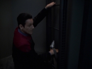 extant_StarTrek_VOY_7x11-Shattered_0833.jpg