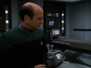 extant_StarTrek_VOY_7x11-Shattered_0874.jpg