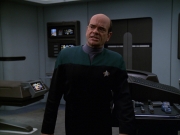 extant_StarTrek_VOY_7x11-Shattered_0882.jpg