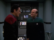 Filename=extant_StarTrek_VOY_7x11-Shattered_0908.jpg
Filesize=136KiB
Dimensions=1200x900
Date added=Jan 14, 2020 extant_StarTrek_VOY_7x11-Shattered_0908.jpg