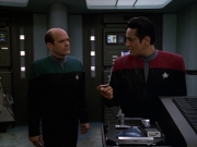 Filename=extant_StarTrek_VOY_7x11-Shattered_0951.jpg
Filesize=140KiB
Dimensions=1200x900
Date added=Jan 14, 2020 extant_StarTrek_VOY_7x11-Shattered_0951.jpg