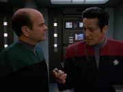 Filename=extant_StarTrek_VOY_7x11-Shattered_0976.jpg
Filesize=132KiB
Dimensions=1200x900
Date added=Jan 14, 2020 extant_StarTrek_VOY_7x11-Shattered_0976.jpg