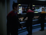 extant_StarTrek_VOY_7x11-Shattered_0981.jpg