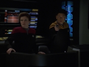 Filename=extant_StarTrek_VOY_7x11-Shattered_0989.jpg
Filesize=126KiB
Dimensions=1200x900
Date added=Jan 14, 2020 extant_StarTrek_VOY_7x11-Shattered_0989.jpg