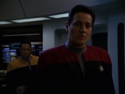 Filename=extant_StarTrek_VOY_7x11-Shattered_1047.jpg
Filesize=124KiB
Dimensions=1200x900
Date added=Jan 14, 2020 extant_StarTrek_VOY_7x11-Shattered_1047.jpg