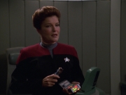 extant_StarTrek_VOY_7x11-Shattered_1116.jpg