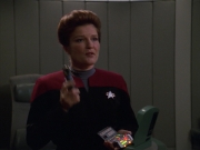 extant_StarTrek_VOY_7x11-Shattered_1117.jpg