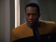 extant_StarTrek_VOY_7x11-Shattered_1139.jpg