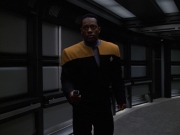 extant_StarTrek_VOY_7x11-Shattered_1153.jpg