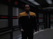 extant_StarTrek_VOY_7x11-Shattered_1154.jpg