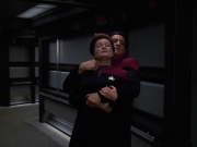 extant_StarTrek_VOY_7x11-Shattered_1155.jpg