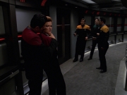 extant_StarTrek_VOY_7x11-Shattered_1171.jpg