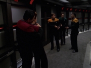 extant_StarTrek_VOY_7x11-Shattered_1175.jpg