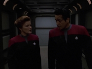extant_StarTrek_VOY_7x11-Shattered_1224.jpg