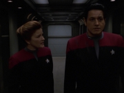 extant_StarTrek_VOY_7x11-Shattered_1227.jpg