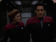 extant_StarTrek_VOY_7x11-Shattered_1228.jpg