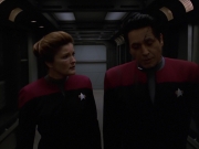 extant_StarTrek_VOY_7x11-Shattered_1229.jpg