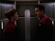extant_StarTrek_VOY_7x11-Shattered_1238.jpg