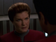 extant_StarTrek_VOY_7x11-Shattered_1245.jpg