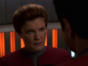 extant_StarTrek_VOY_7x11-Shattered_1246.jpg