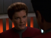 extant_StarTrek_VOY_7x11-Shattered_1247.jpg