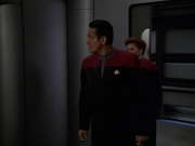 Filename=extant_StarTrek_VOY_7x11-Shattered_1340.jpg
Filesize=95KiB
Dimensions=1200x900
Date added=Jan 14, 2020 extant_StarTrek_VOY_7x11-Shattered_1340.jpg