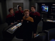 extant_StarTrek_VOY_7x11-Shattered_1414.jpg