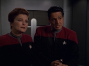 extant_StarTrek_VOY_7x11-Shattered_1422.jpg