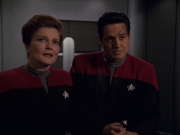extant_StarTrek_VOY_7x11-Shattered_1424.jpg