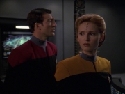 extant_StarTrek_VOY_7x11-Shattered_1437.jpg