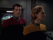 extant_StarTrek_VOY_7x11-Shattered_1443.jpg