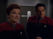 extant_StarTrek_VOY_7x11-Shattered_1450.jpg