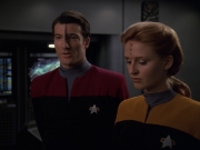 extant_StarTrek_VOY_7x11-Shattered_1460.jpg