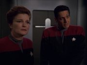extant_StarTrek_VOY_7x11-Shattered_1478.jpg