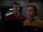 extant_StarTrek_VOY_7x11-Shattered_1483.jpg