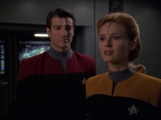 extant_StarTrek_VOY_7x11-Shattered_1485.jpg
