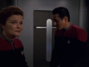 extant_StarTrek_VOY_7x11-Shattered_1495.jpg