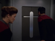 extant_StarTrek_VOY_7x11-Shattered_1496.jpg