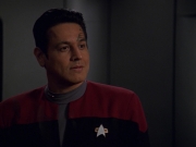 extant_StarTrek_VOY_7x11-Shattered_1507.jpg