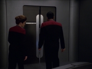 extant_StarTrek_VOY_7x11-Shattered_1514.jpg