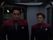 extant_StarTrek_VOY_7x11-Shattered_1521.jpg